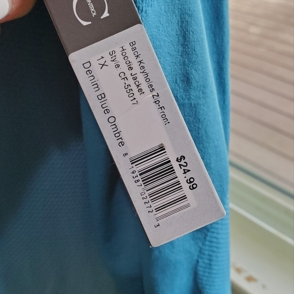 NWT Under Control Hoodie Size 1X - Picture 10 of 10